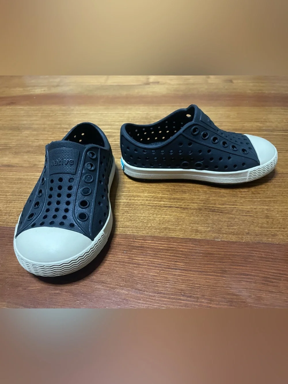Native Shoes Jefferson Slip On Water Shoes in Black  Size 5
